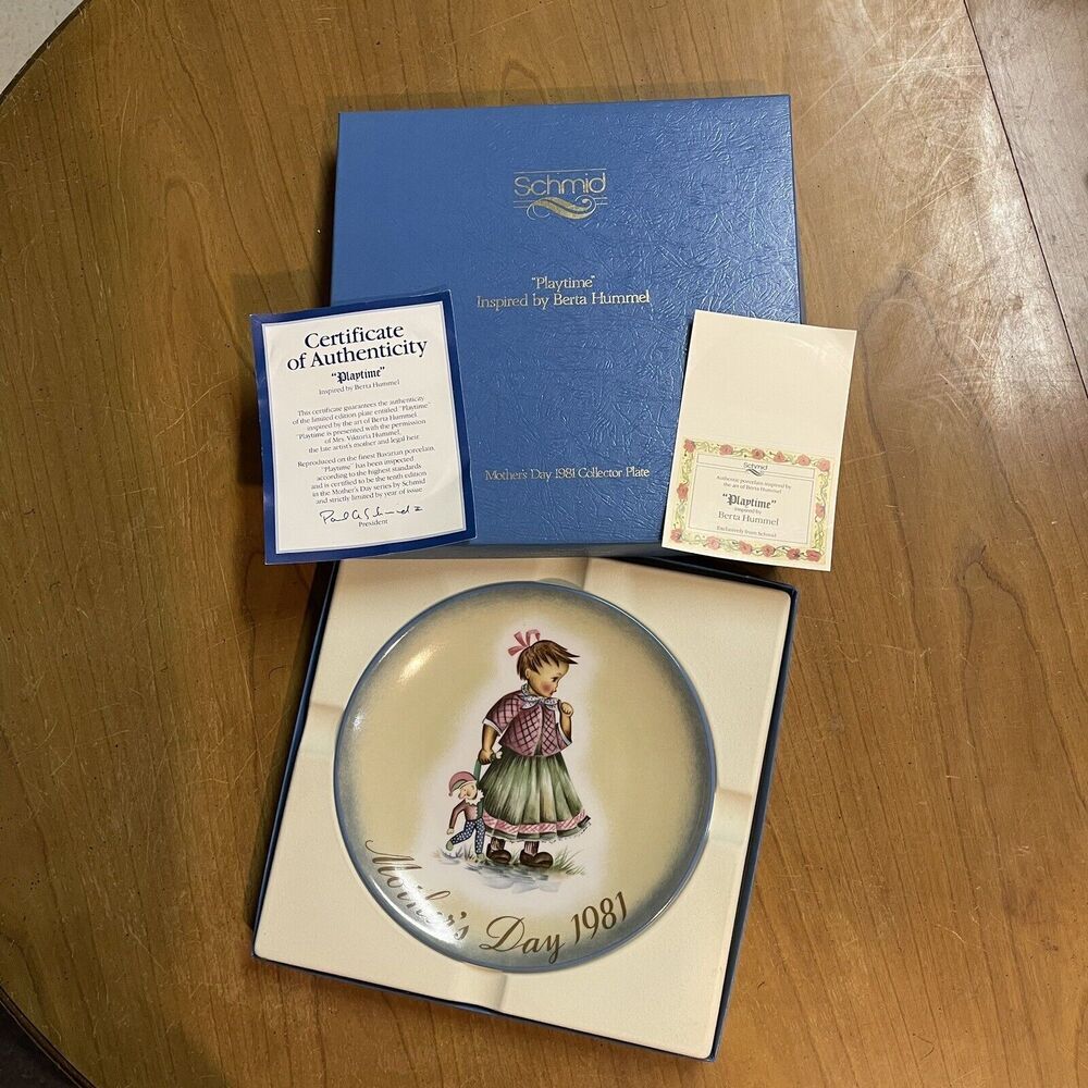 Schmid Inspired By: Berta Hummel Playtime Mothers Day‎ 1981 Collectors Plate